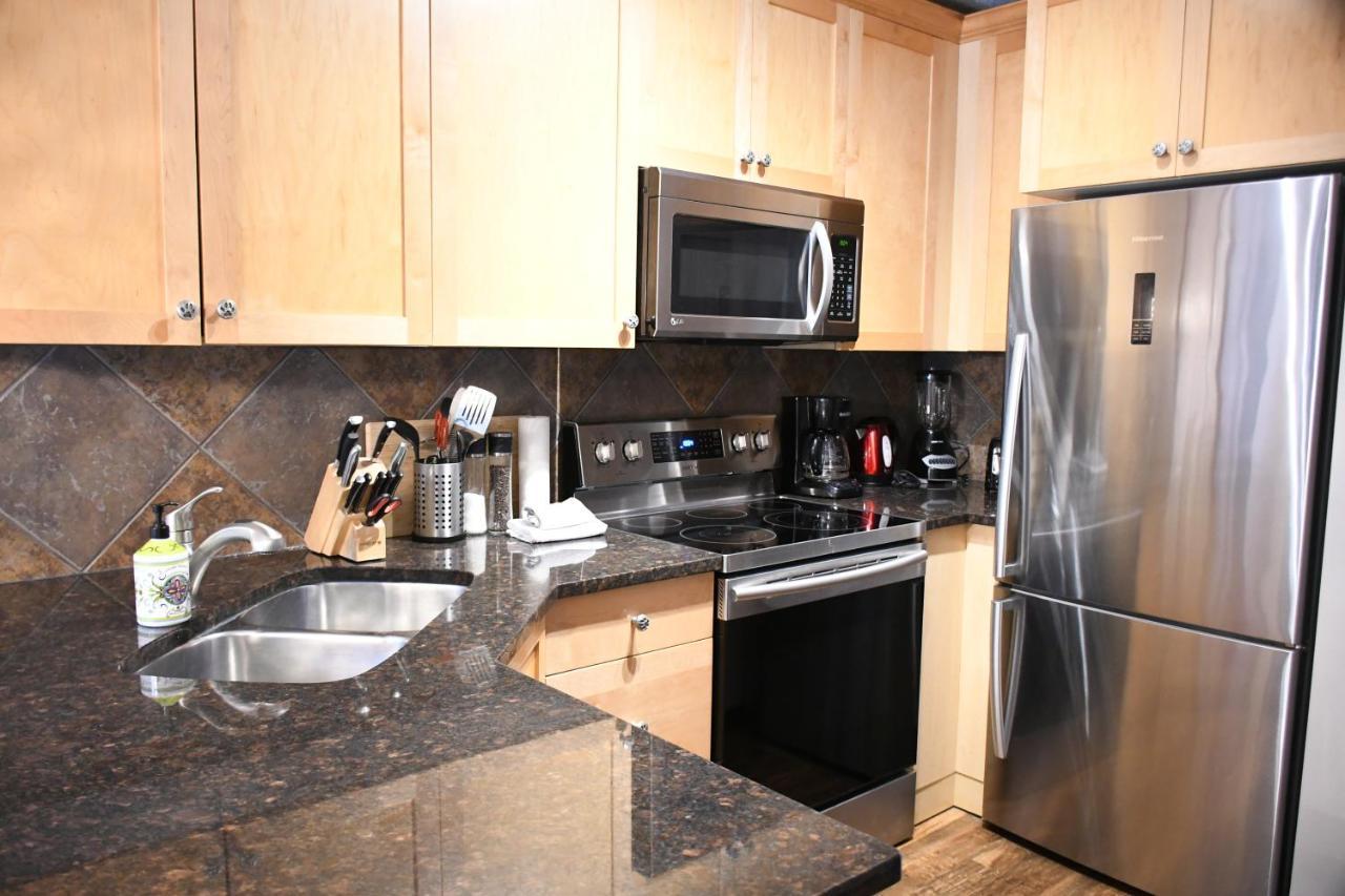 Renovated Chalet At Mystic Springs, Mountain Views, Pets Welcome! Canmore Bagian luar foto