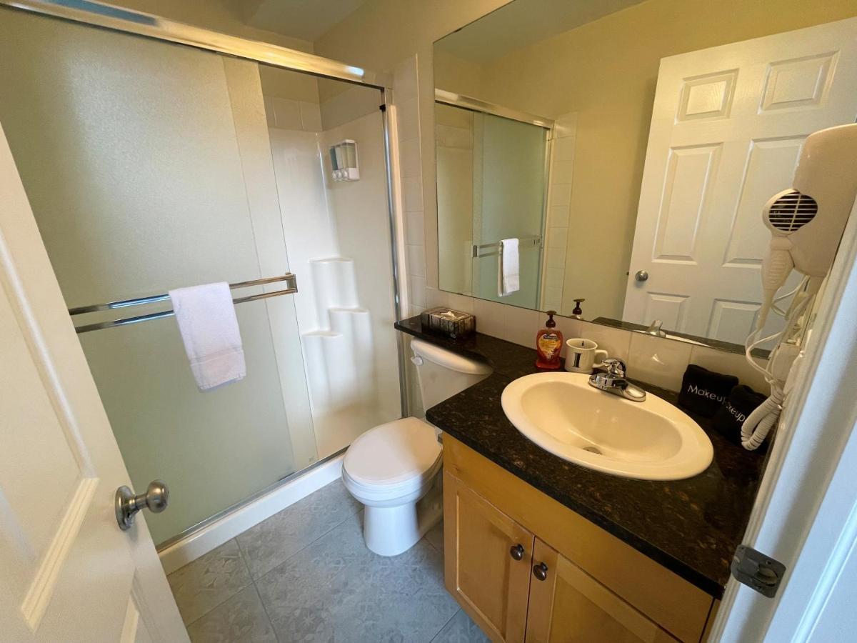 Renovated Chalet At Mystic Springs, Mountain Views, Pets Welcome! Canmore Bagian luar foto