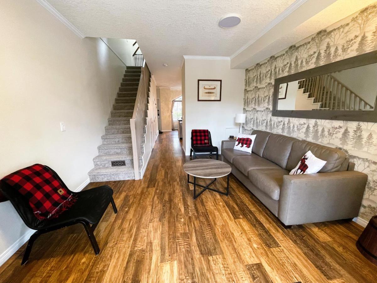 Renovated Chalet At Mystic Springs, Mountain Views, Pets Welcome! Canmore Bagian luar foto