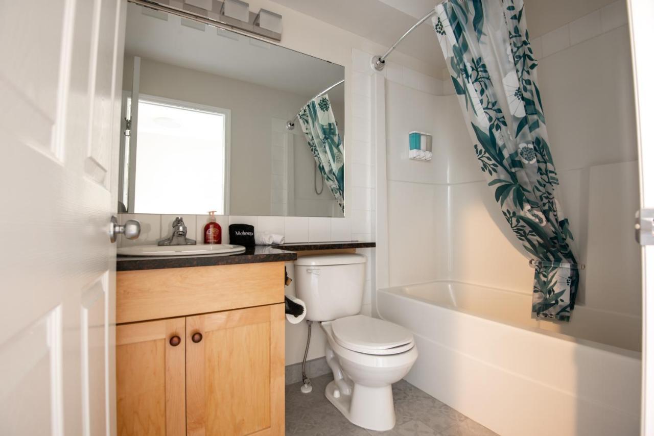 Renovated Chalet At Mystic Springs, Mountain Views, Pets Welcome! Canmore Bagian luar foto